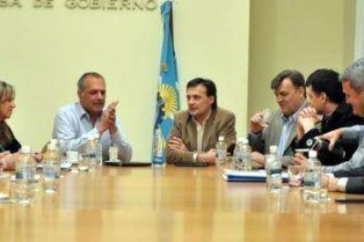 BUZZI: "DIMOS TODAS LAS ALTERNATIVAS DE DI�LOGO" A LOS DOCENTES Y "MAGNO ELIGI� EL PEOR CAMINO"