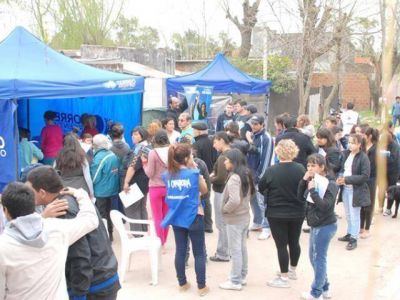 La C�mpora junto a la gente