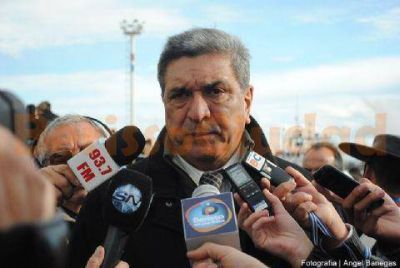 Slezack quiere debatir el aumento de tasas junto a todos los concejales