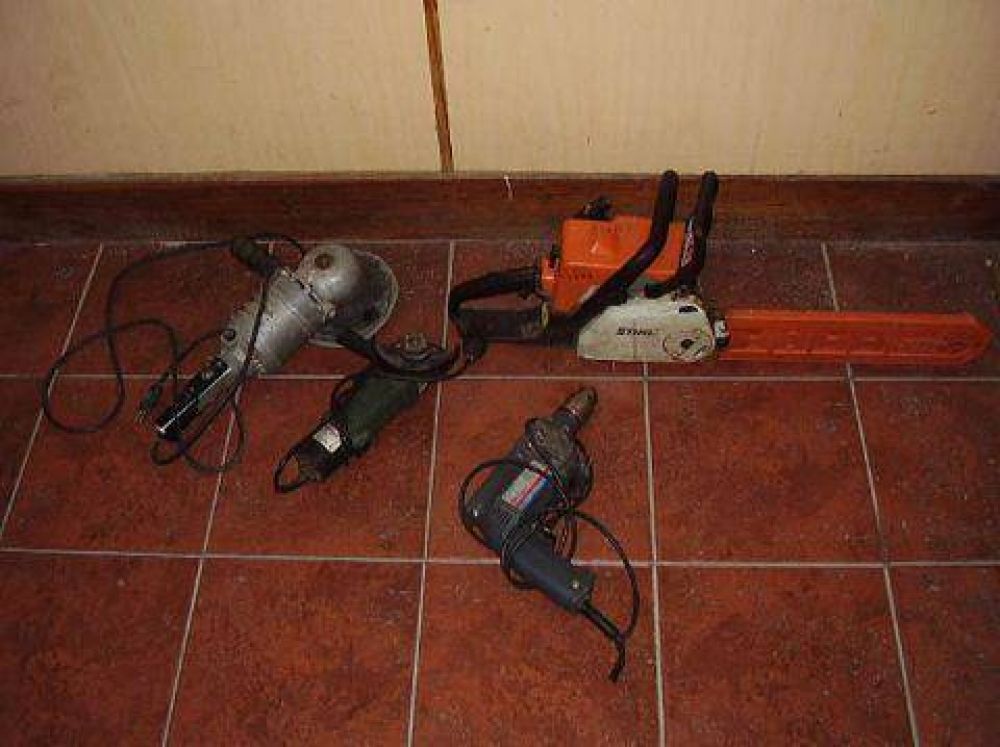 Rob� herramientas y lo detuvieron