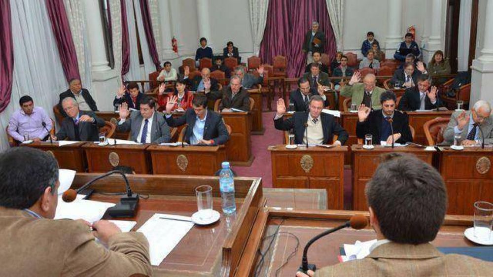 Senado: aprobaron la creaci�n de la Compa��a Entrerriana de Tierras	 