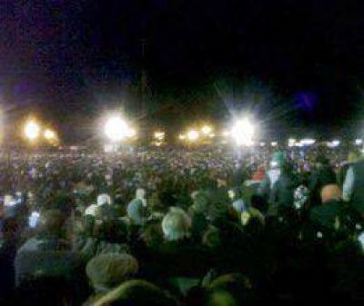 Impresionante recibimiento del 25  
