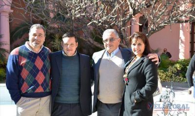 Chavarr�a: despu�s de 30 a�os y por un voto cay� el desgastado pacto autonomista-liberal