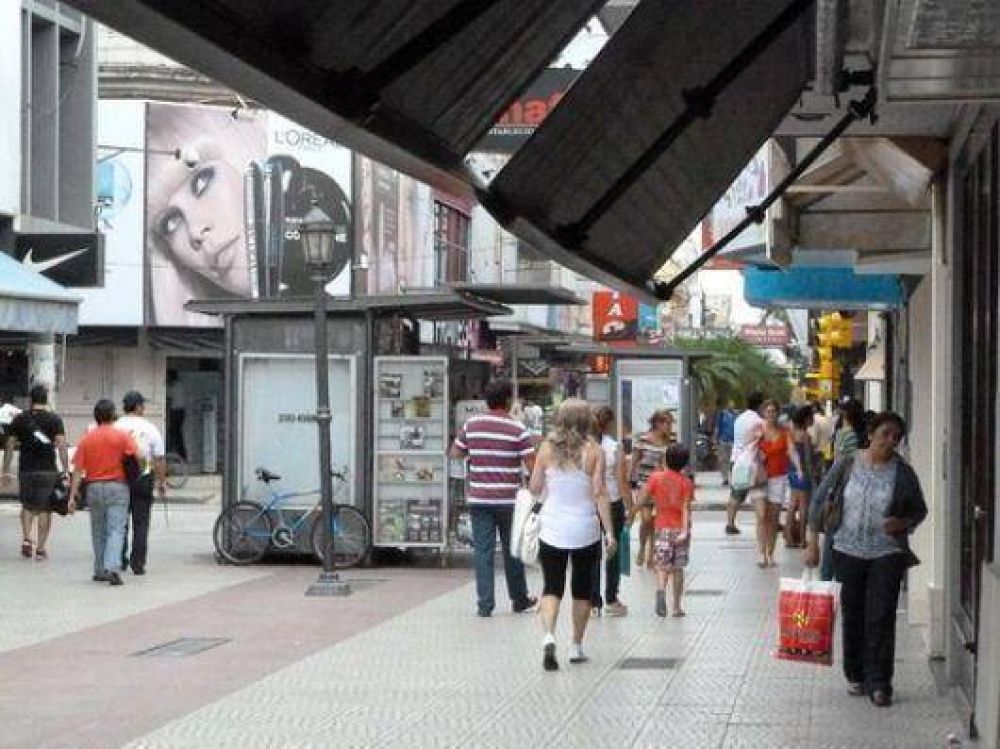 Sin asueto en comercios ni en servicios p�blicos