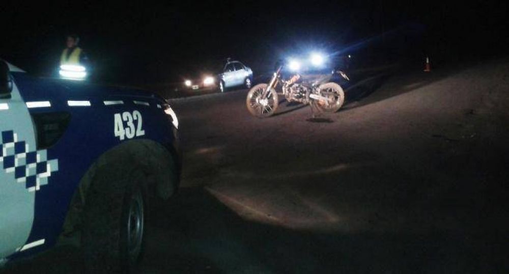 Lesionados luego de chocar con una barricada de una toma