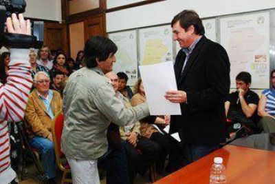 Entregaron m�s de $600 mil en aportes