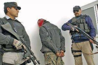 Apresan a dos narcos locales: uno en Santiago y al otro en C�rdoba