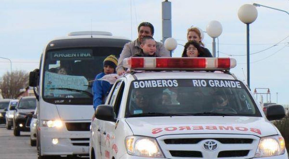 Emotivo recibimiento a la campeona Rosita Alvarado