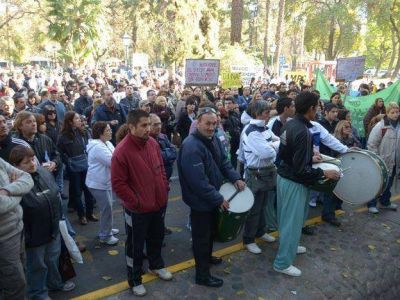 Los gremios de la salud vuelven a la carga con su protesta y resentir�n la atenci�n en los hospitales p�blicos
