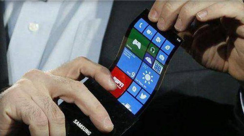 Samsung presentará un teléfono con pantalla curva