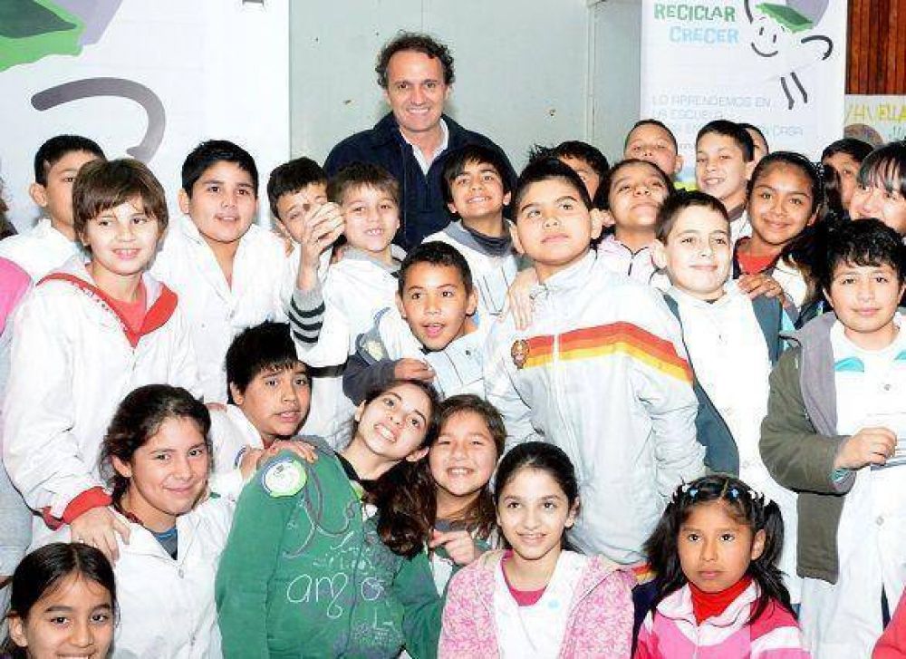 Katopodis lanz� un programa de reciclaje en escuelas de San Mart�n
