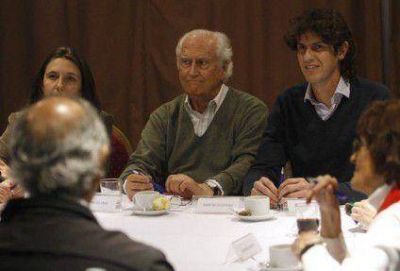 UNEN: �Queremos ganarle a los dos gobiernos�, dijo Solanas