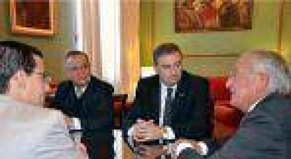 Fellner recibi� a los m�ximos referentes del cooperativismo a nivel nacional