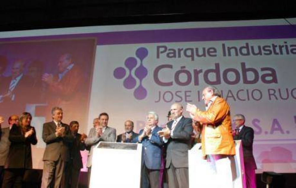 De la Sota inaugur� el Parque Industrial