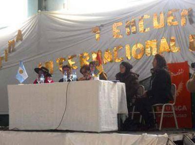 Sensibilizan sobre los derechos de la mujer