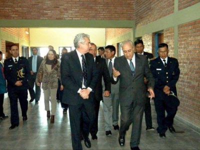 Ministro nacional en el Instituto de Seguridad