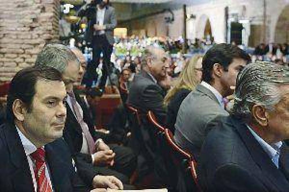 Zamora acompa�� a Cristina en el anuncio de nuevas l�neas del Procrear