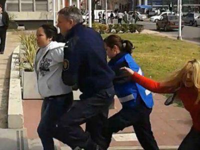 Una burla habr�a desencadenado una importante gresca en Tribunales 