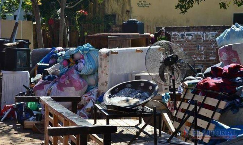 Desalojo de una familia del barrio Pujol motiv� un corte de la avenida Armenia