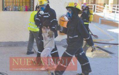 Califican como satisfactorio un impresionante simulacro de incendio en la Escuela San Francisco