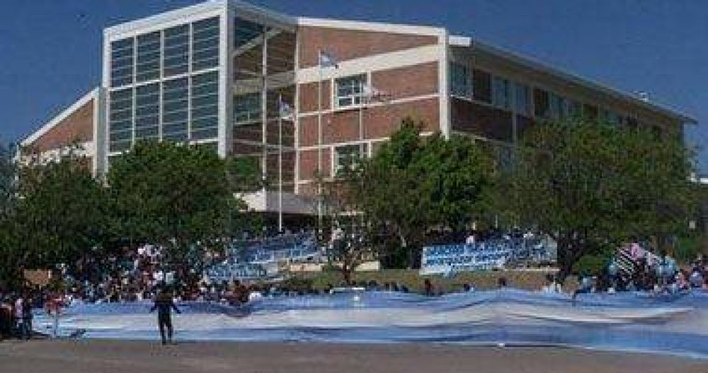 La UNLaR repercute en la educaci�n nacional