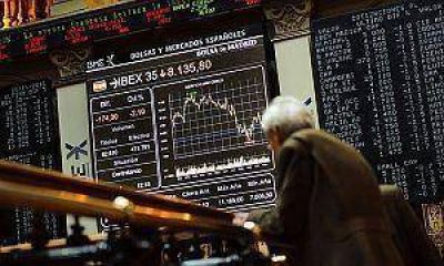 Wall Street oper� en baja con la mirada puesta en Congreso de EEUU