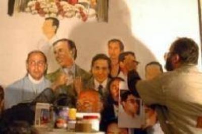 El pintor del mural pol�mico admite sentirse amenazado