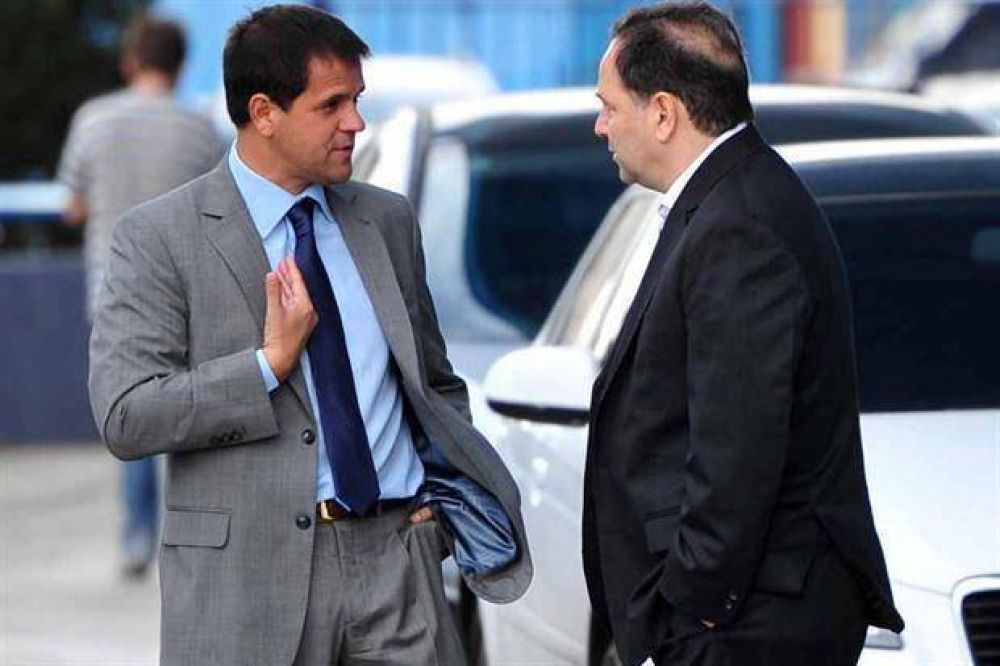 Gast�n Cogorno renunciar� a la presidencia de Racing, luego de que le paguen una deuda