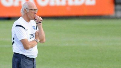 Bianchi pone a Riquelme y apuesta por M�ndez de '4'
