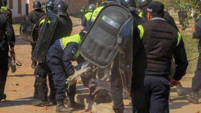 Con un violento desalojo liberaron los predios de la ex f�brica de cohetes
