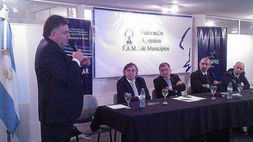 Amaya firm� un convenio con la SEDRONAR
