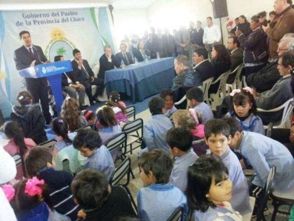 Puerto Tirol: Capitanich inaugur� el Jard�n N� 208