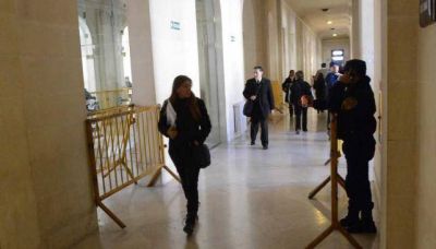 Confirman juicio a m�dicos y abogados por estafa a ART