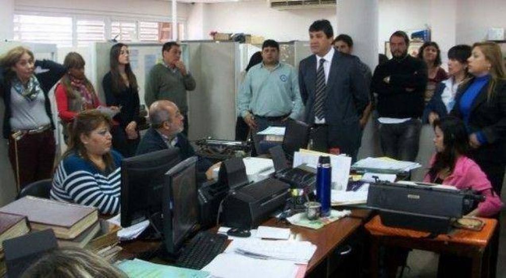 Trabajadores del Registro de la Propiedad, a la espera de una soluci�n
