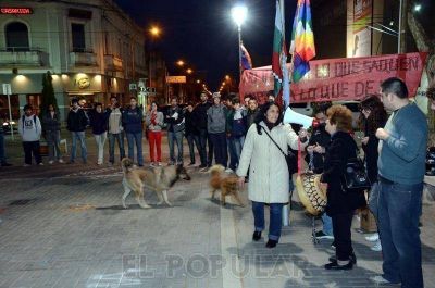 Realizaron una marcha en el centro contra la instalaci�n de Chevron en Argentina