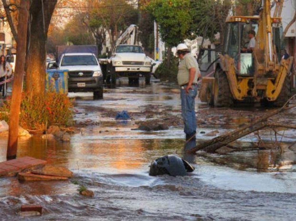 Habr� descuentos para los que se quedaron sin agua por el acueducto averiado