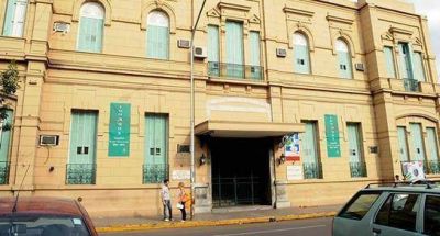 Hieren a una mujer de dos disparos en la cabeza