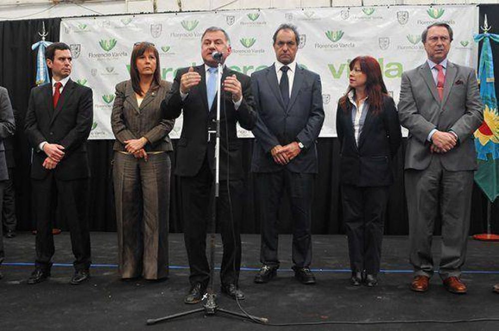 Pereyra, Scioli y Casal: Por m�s seguridad habitacional y mejores servicios de salud