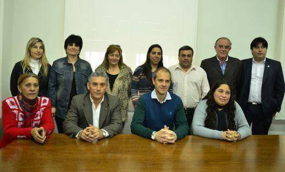 El Frente Renovador de San Fernando sum� a Anal�a Medina