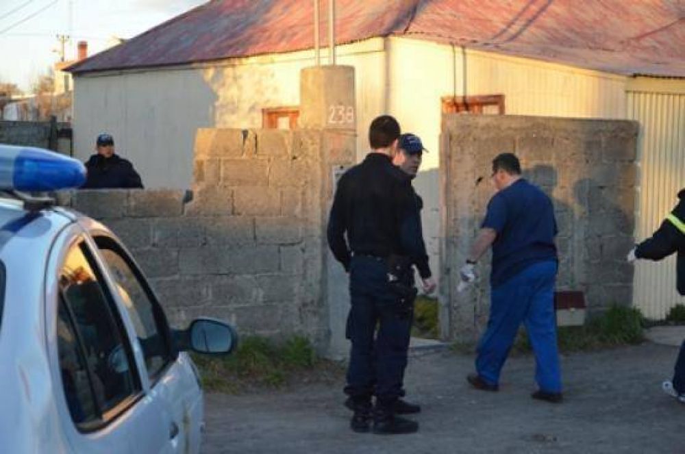 Un sujeto apu�al� a una anciana para robarle m�s de $ 5.000 en efectivo