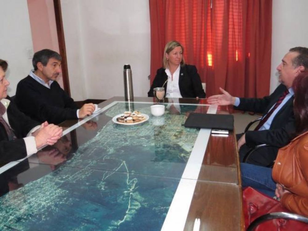 Ministro de Ciencia y Tecnolog�a valor� el aporte de Bariloche en la formaci�n de profesionales