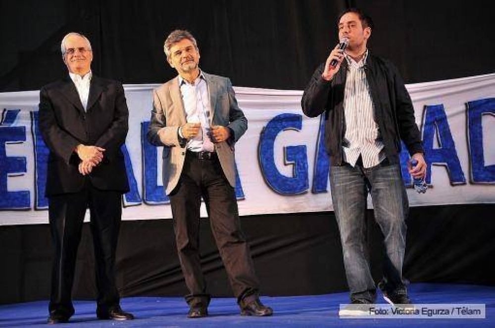 Los candidatos porte�os del Frente para la Victoria recorrer�n la Villa 31