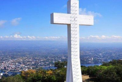 Una transmisi�n de radio que se emite del Cerro de la Cruz