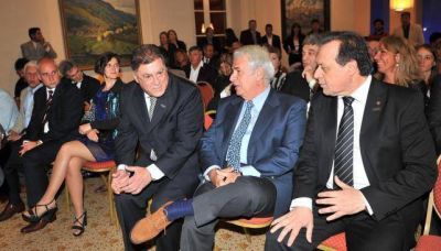 La Provincia financiar� un nuevo hotel en la Laguna Mar Chiquita