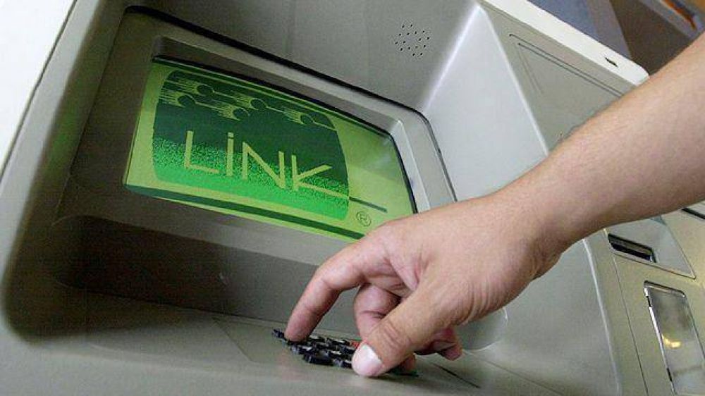 El lunes comienzan a pagar los sueldos de septiembre	 