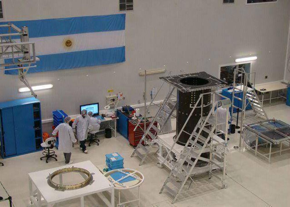 El gobierno invertir� $ 6400 millones en el desarrollo de nuevos sat�lites
