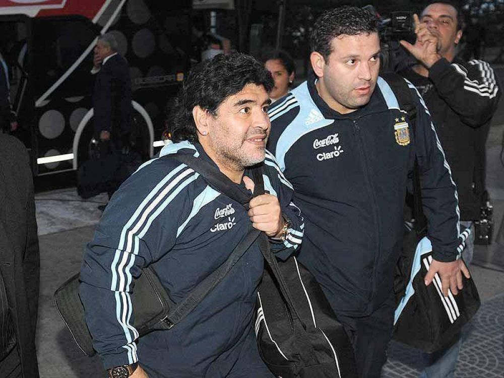 Diego arm� un equipo ofensivo para enfrentar a Panam�.