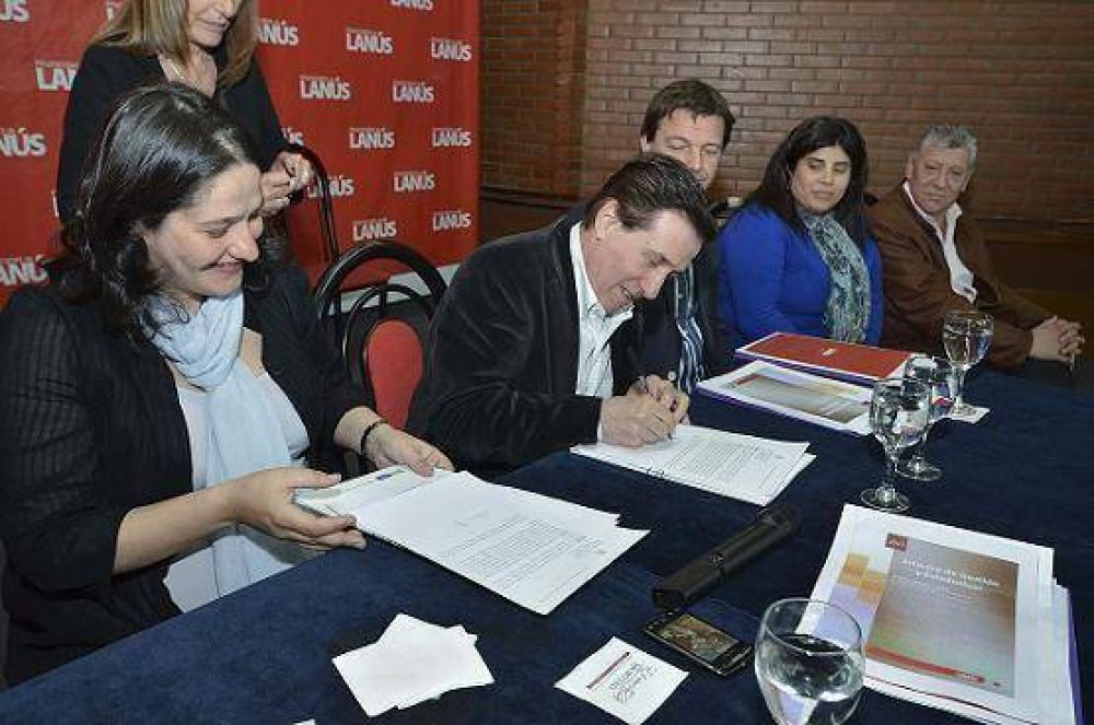 JORNADA MULTIDISCIPLINARIA SOBRE MUJERES EN SITUACI�N DE VIOLENCIA