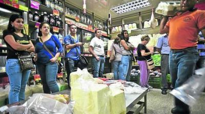 Peleas por alimentos en los s�per de Venezuela: ya hay dos muertos