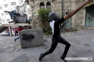 Nuevos enfrentamientos entre palestinos y fuerzas israel�es por la Explanada de las Mezquitas